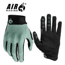 Cargar imagen en el visor de la galería, Guantes: de AIR Racing. Guantes de conducir y deportivos. Ligeros y cómodos. Ajuste superior. Varios colores.