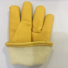 Load image into Gallery viewer, Gloves:  by OLSON DEEPAK. Winter warmth. Cowhide with Fleece Lining.
