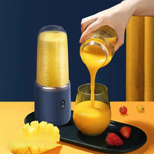 Load image into Gallery viewer, Gadgets / Kitchen: Electric Mini Juicer / Blender. Portable. For Fruits, Vegetables and more. Rechargeable
