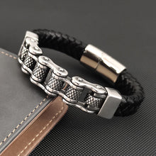將圖片載入圖庫檢視器 Wristwear: : Classic Bicycle Chain and Leather Bracelet. Stainless Steel. Magnetic Clasp.

