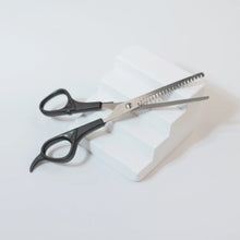 Cargar imagen en el visor de la galería, Grooming: Hair Cutting Scissors. Professional.
