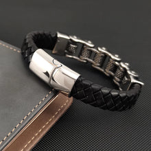 將圖片載入圖庫檢視器 Wristwear: : Classic Bicycle Chain and Leather Bracelet. Stainless Steel. Magnetic Clasp.
