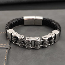 將圖片載入圖庫檢視器 Wristwear: : Classic Bicycle Chain and Leather Bracelet. Stainless Steel. Magnetic Clasp.
