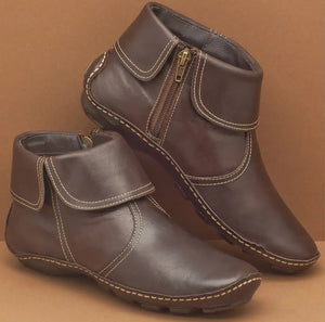 Boots: Ladies Ankle Style. Leather with Side Zipper.