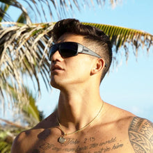 Load image into Gallery viewer, Eyewear: by VIAHDA. Polarized. UV400. High Styling. Various Colors
